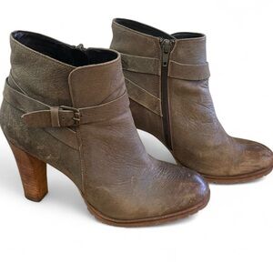 Jonak Paris France Leather Zip Up Olive Green Booties Mid Heel Size 39/8.5